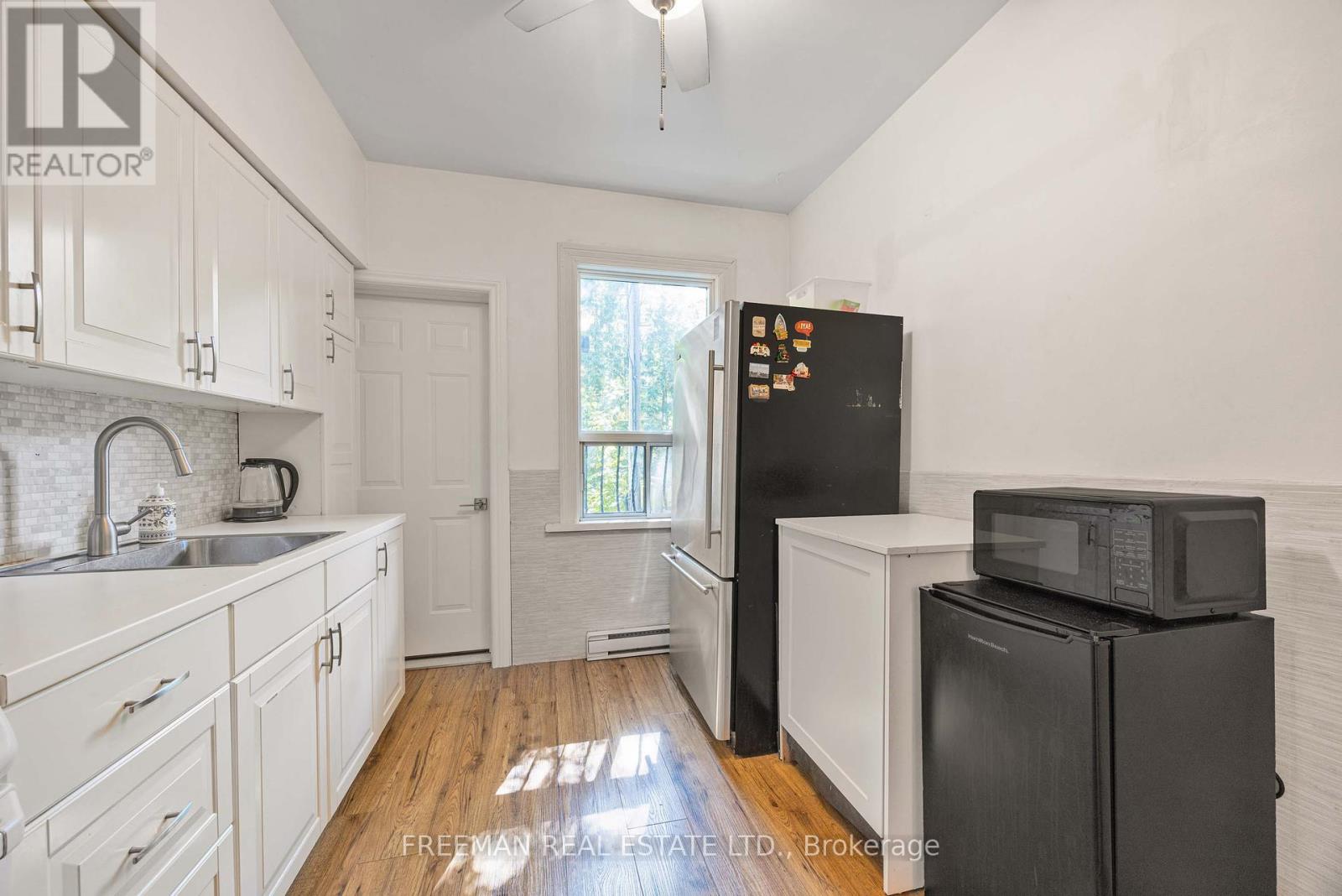 21 London Street, Toronto, Ontario  M6G 1M8 - Photo 14 - C12452374