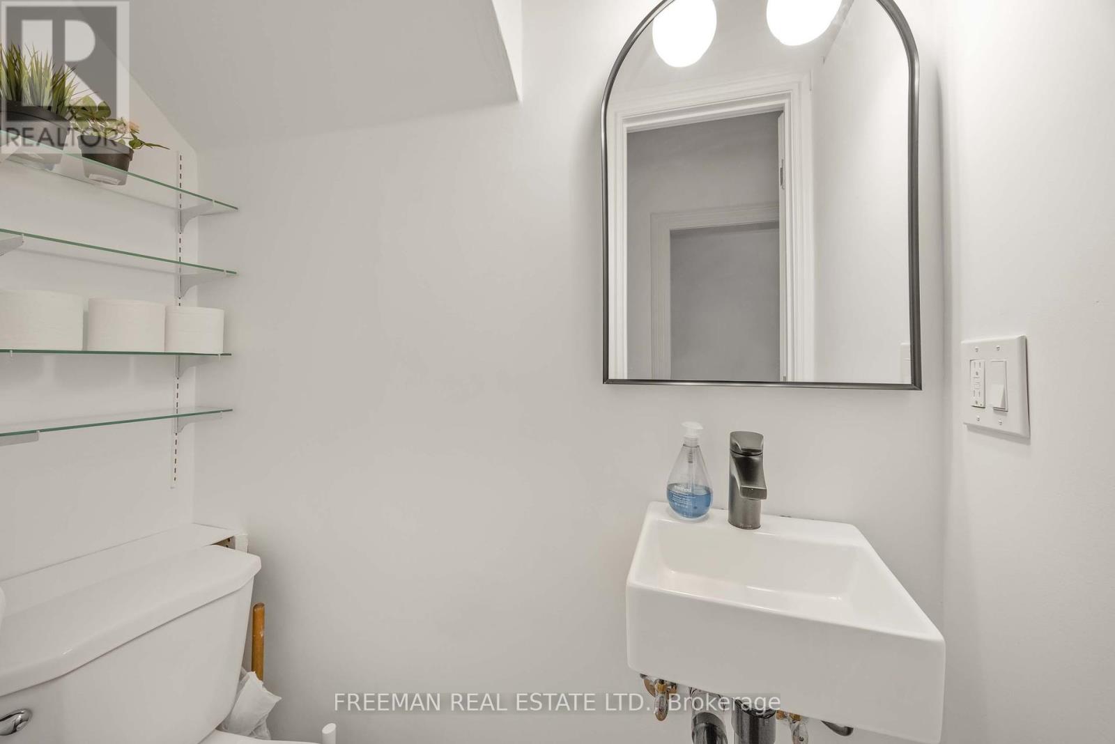 21 London Street, Toronto, Ontario  M6G 1M8 - Photo 16 - C12452374