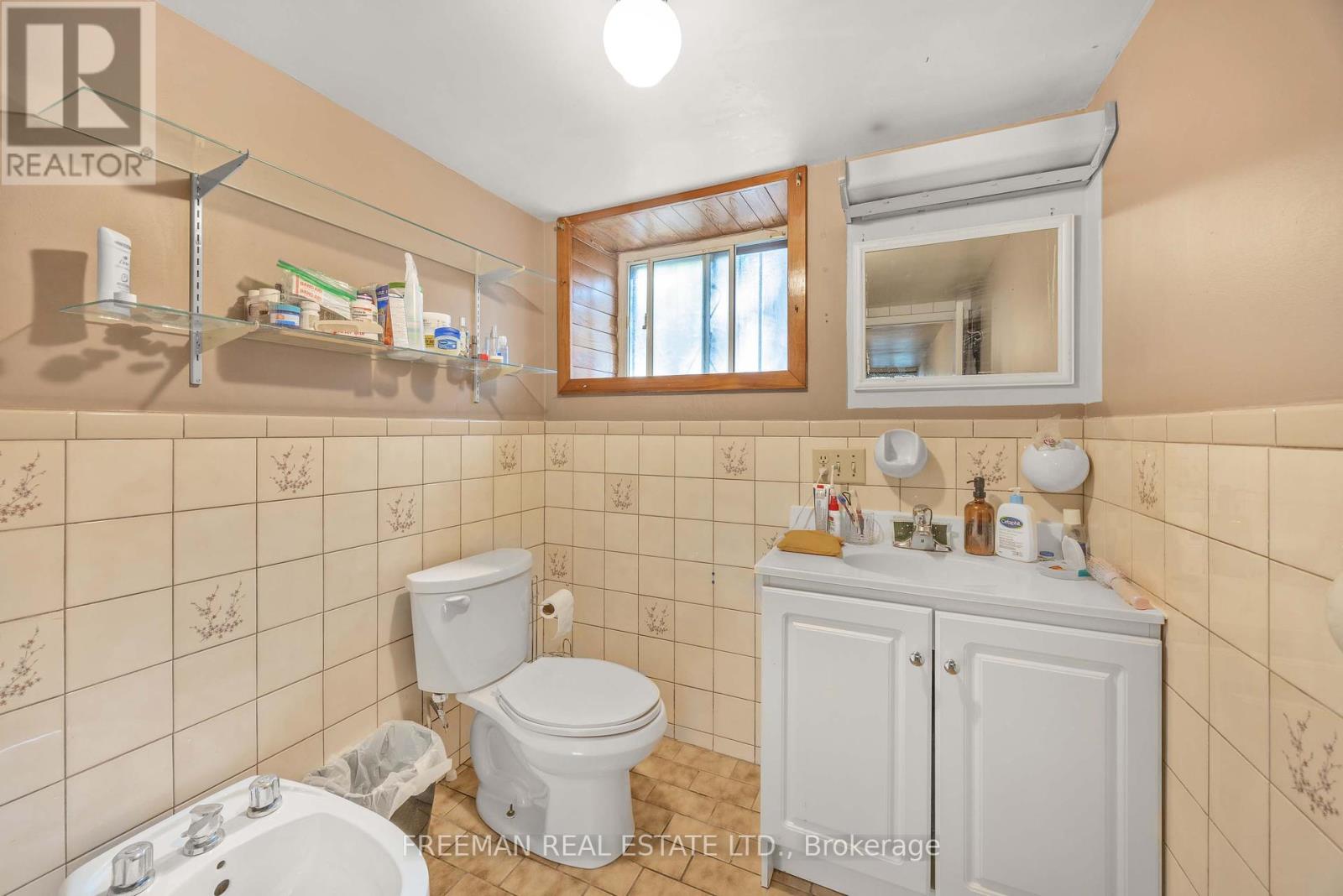 21 London Street, Toronto, Ontario  M6G 1M8 - Photo 27 - C12452374