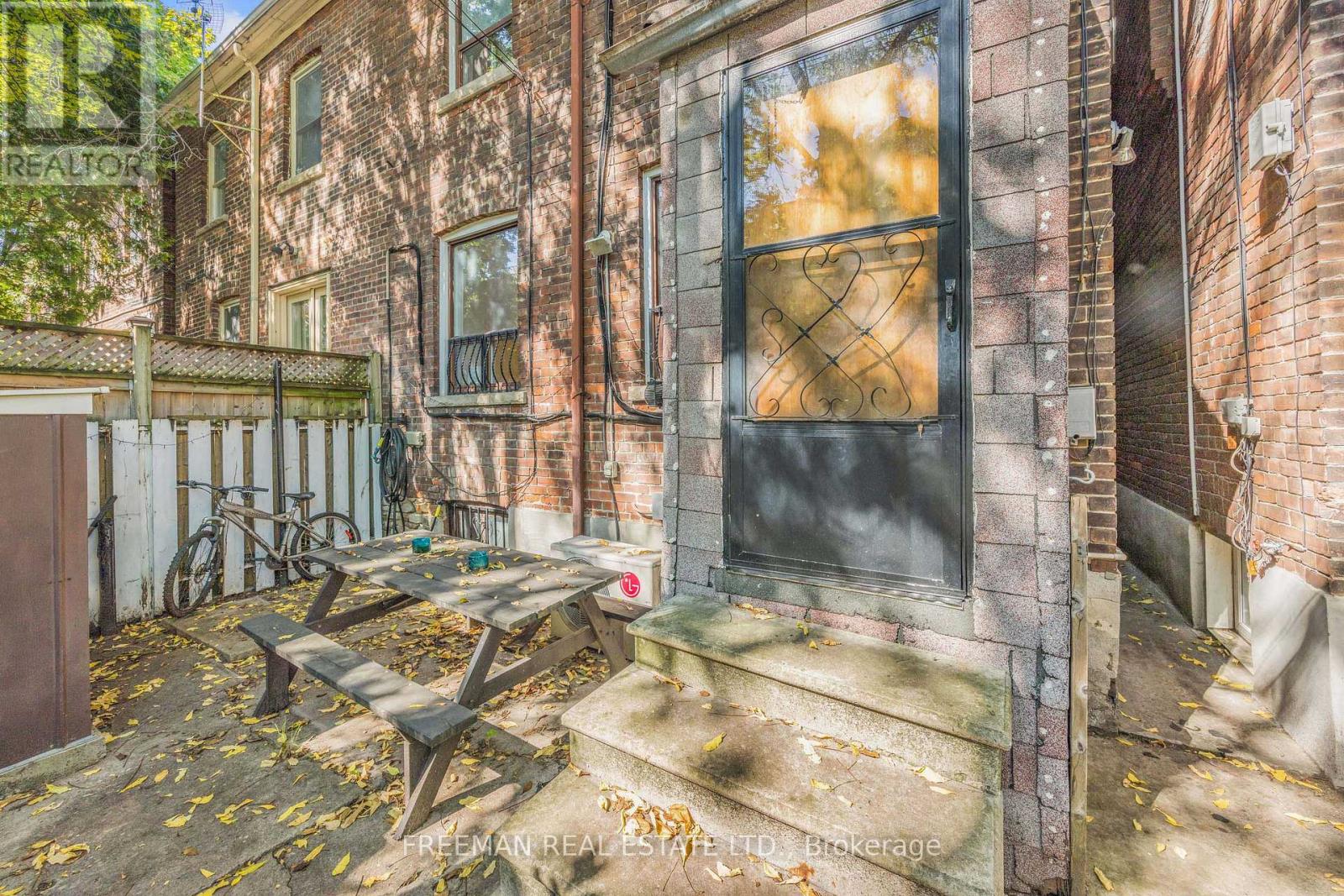 21 London Street, Toronto, Ontario  M6G 1M8 - Photo 29 - C12452374