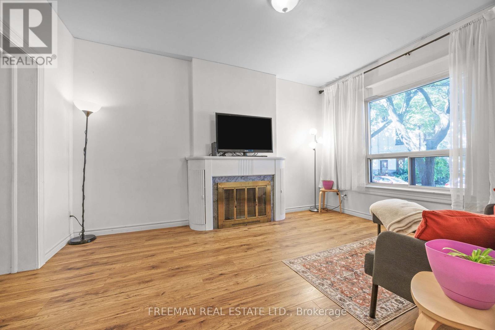 21 London Street, Toronto, Ontario  M6G 1M8 - Photo 5 - C12452374