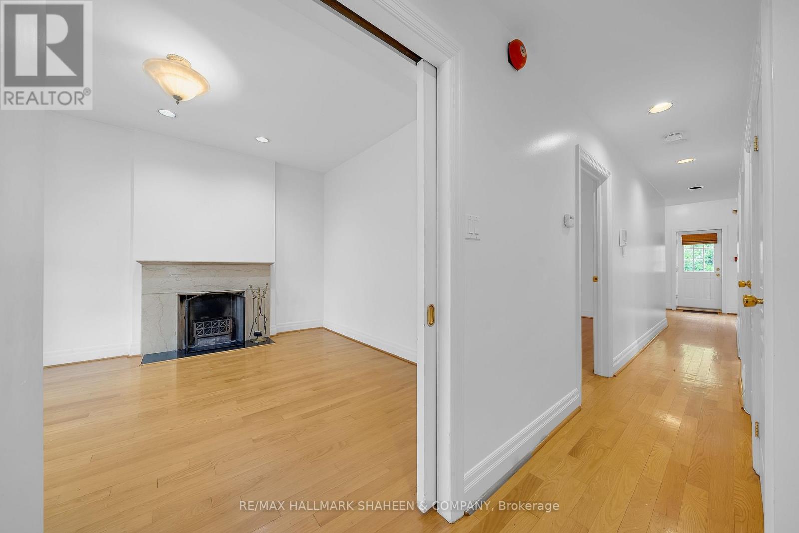 1 - 12 Foxbar Road, Toronto, Ontario  M4V 2G6 - Photo 3 - C12452378