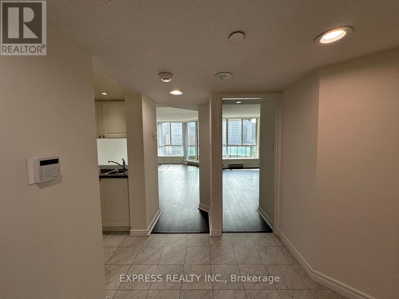 1212 - 38 Elm Street, Toronto, Ontario  M5G 2K5 - Photo 1 - C12452381
