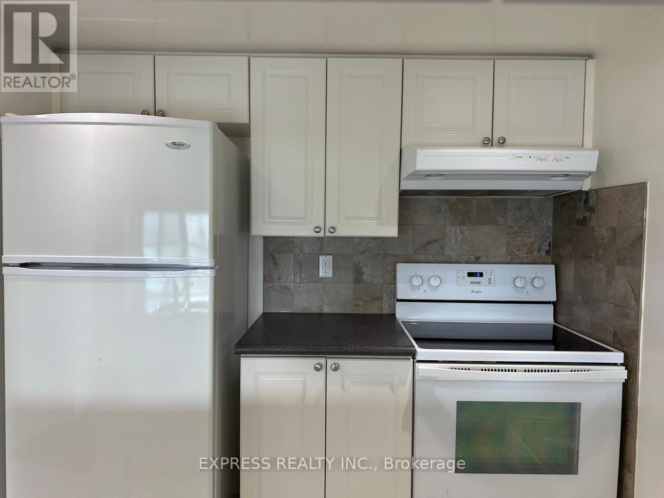 1212 - 38 Elm Street, Toronto, Ontario  M5G 2K5 - Photo 4 - C12452381