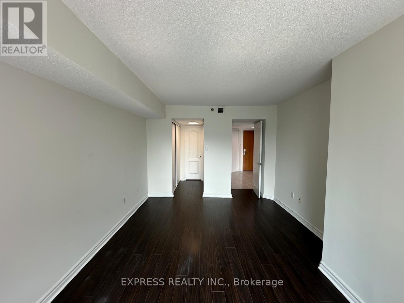 1212 - 38 Elm Street, Toronto, Ontario  M5G 2K5 - Photo 9 - C12452381
