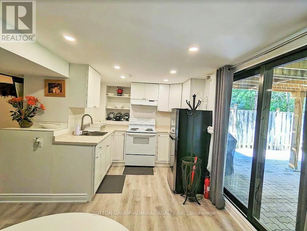 498 Hidden Trail, Toronto, Ontario  M2R 3R8 - Photo 2 - C12452398