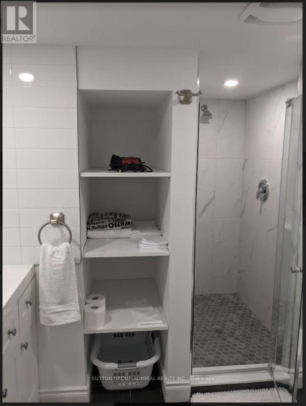 498 Hidden Trail, Toronto, Ontario  M2R 3R8 - Photo 9 - C12452398