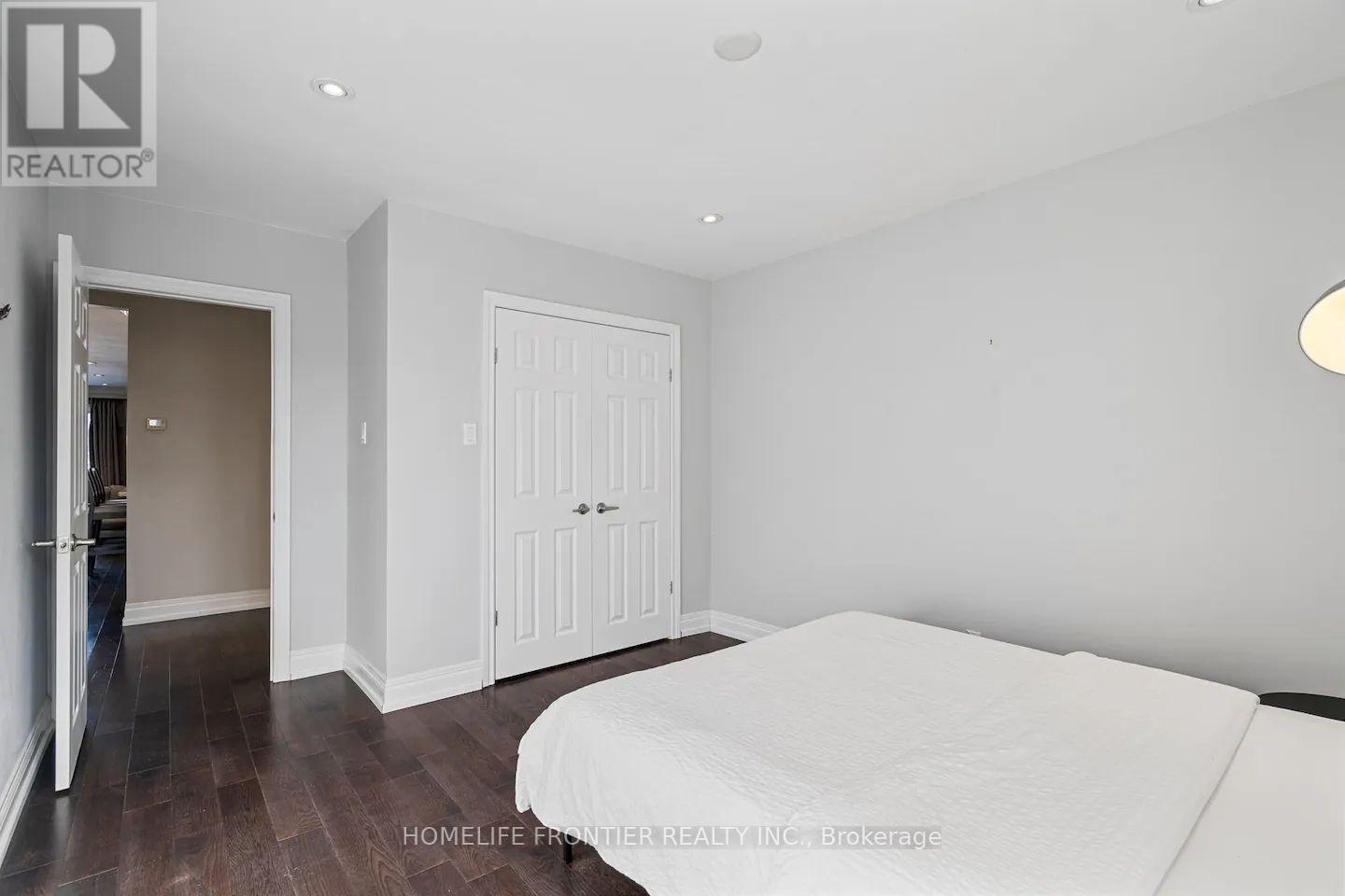 Main Floor - 289 Burnett Avenue, Toronto, Ontario  M2N 1W2 - Photo 11 - C12452411