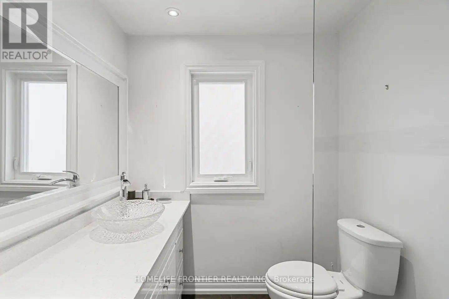 Main Floor - 289 Burnett Avenue, Toronto, Ontario  M2N 1W2 - Photo 5 - C12452411