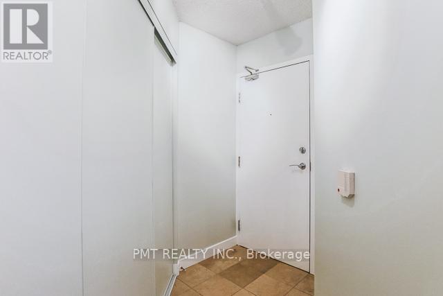 2512 - 373 Front Street, Toronto, Ontario  M5V 3R7 - Photo 11 - C12452416