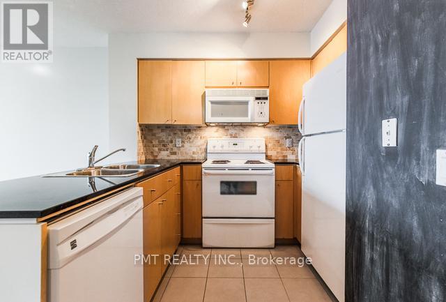 2512 - 373 Front Street, Toronto, Ontario  M5V 3R7 - Photo 8 - C12452416