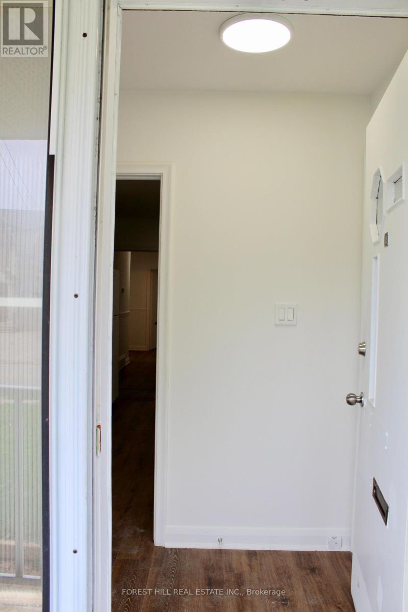 23 Wedgewood Drive, Toronto, Ontario  M2N 4B4 - Photo 10 - C12452430
