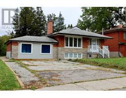 23 WEDGEWOOD DRIVE, Toronto, Ontario