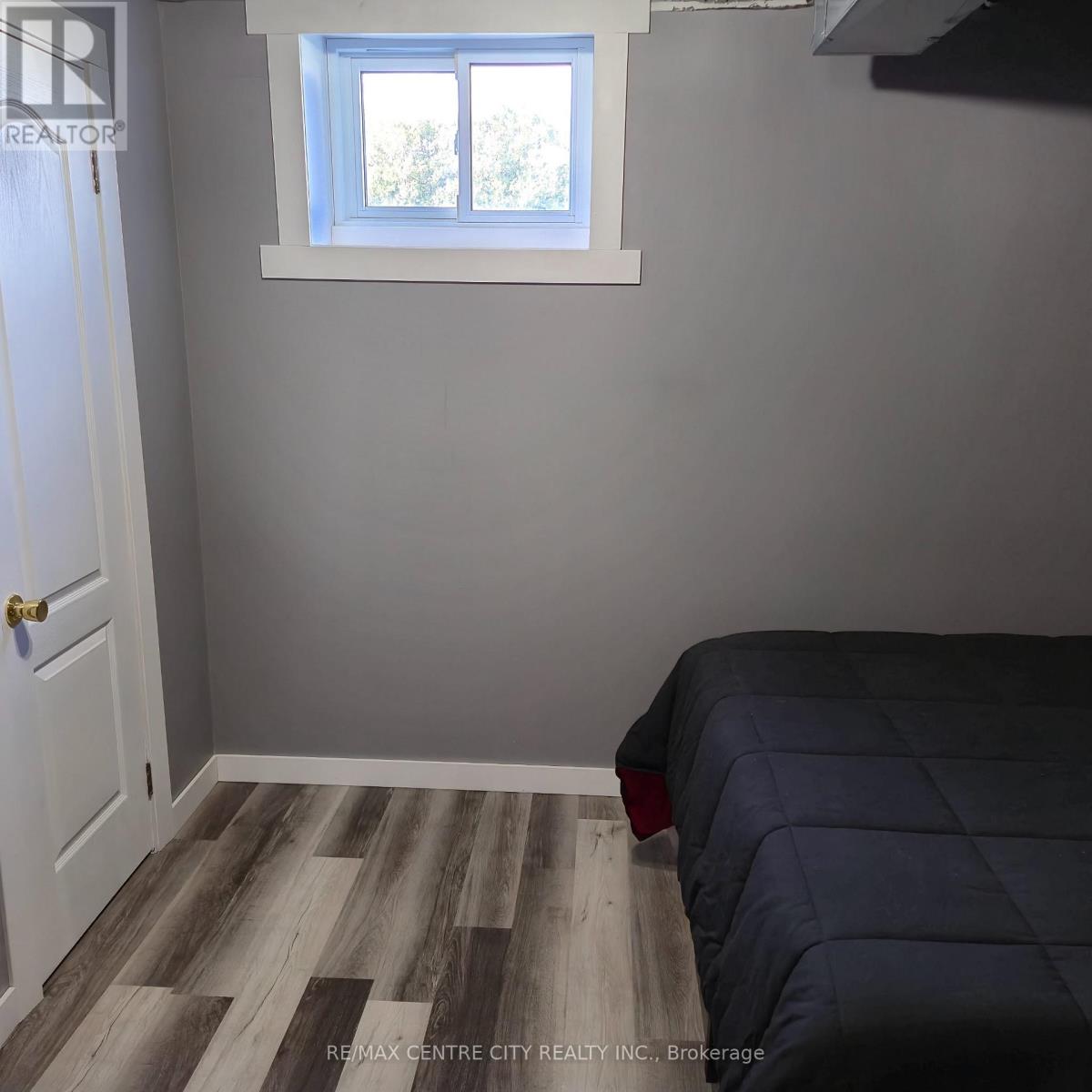 212 Queen Street, West Elgin, Ontario  N0L 2C0 - Photo 45 - X12449738