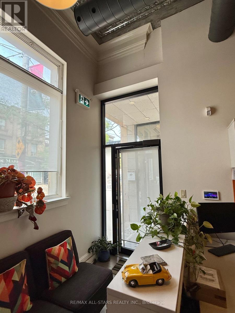 Unit B - 711 Queen Street E, Toronto, Ontario  M4M 1H1 - Photo 6 - E12452373
