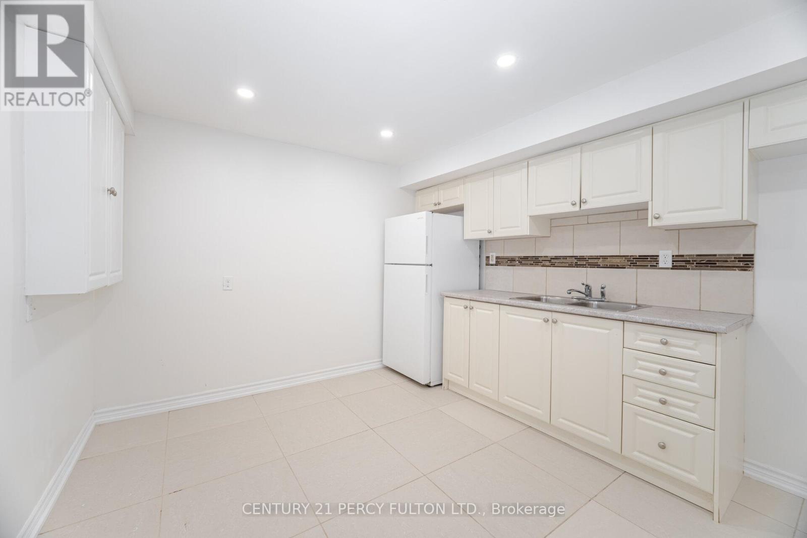 22 Lowder Place, Whitby, Ontario  L1N 8B9 - Photo 34 - E12452406