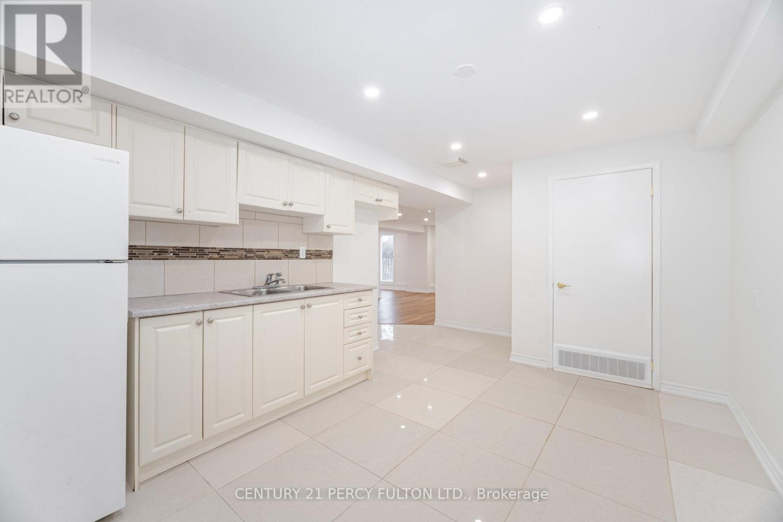 22 Lowder Place, Whitby, Ontario  L1N 8B9 - Photo 35 - E12452406