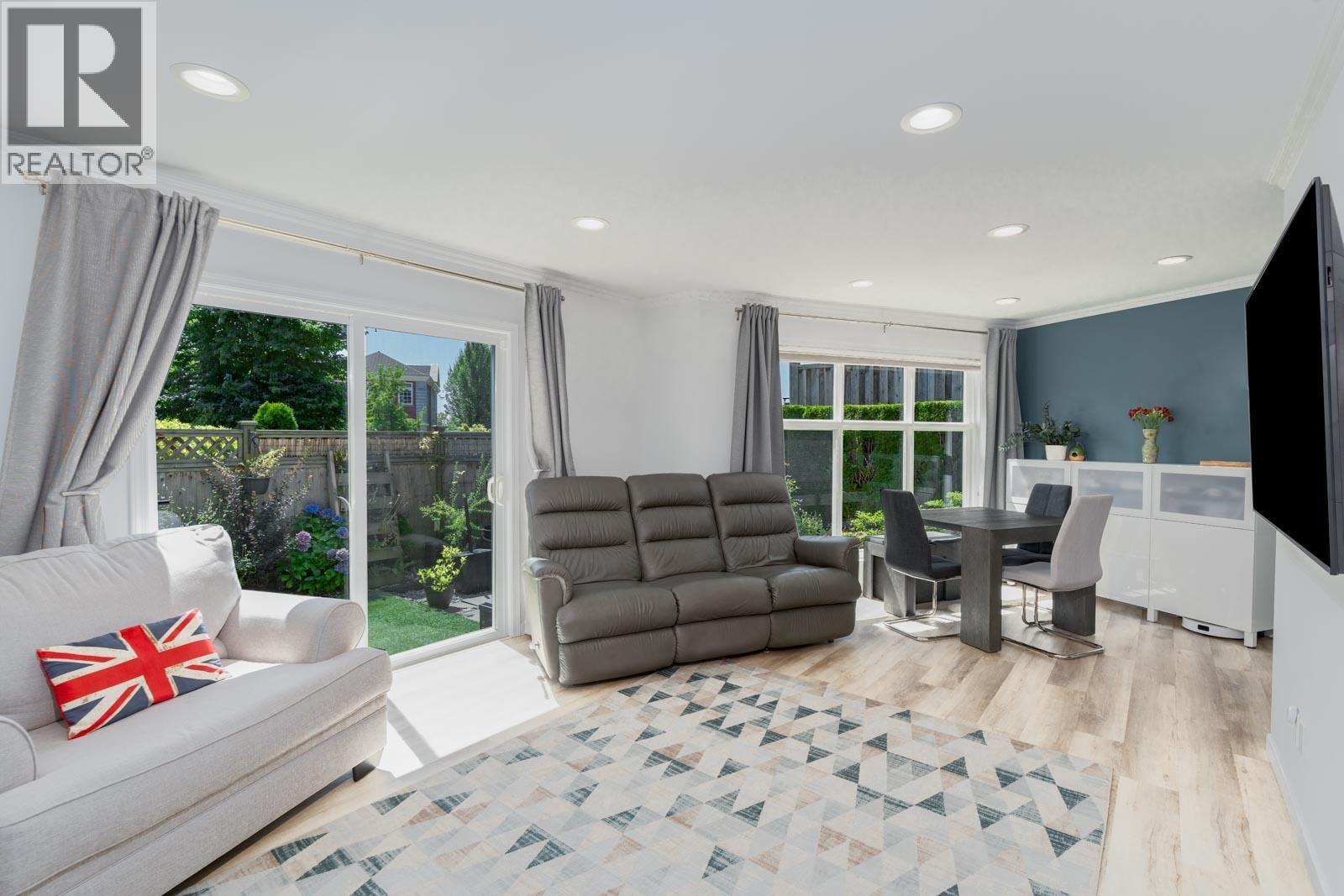 1 252 W 13th Street, North Vancouver, British Columbia  V7M 1N7 - Photo 4 - R3051912