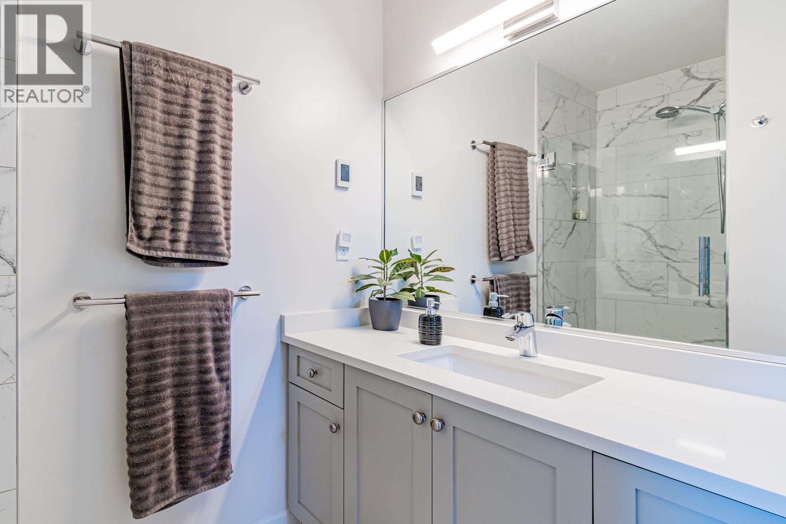 1 252 W 13th Street, North Vancouver, British Columbia  V7M 1N7 - Photo 15 - R3051912