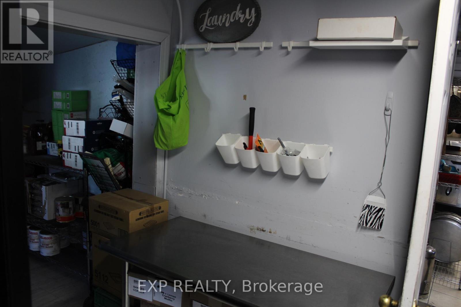 133 Freelton Road, Hamilton, Ontario  L8B 0Z5 - Photo 7 - X12413460