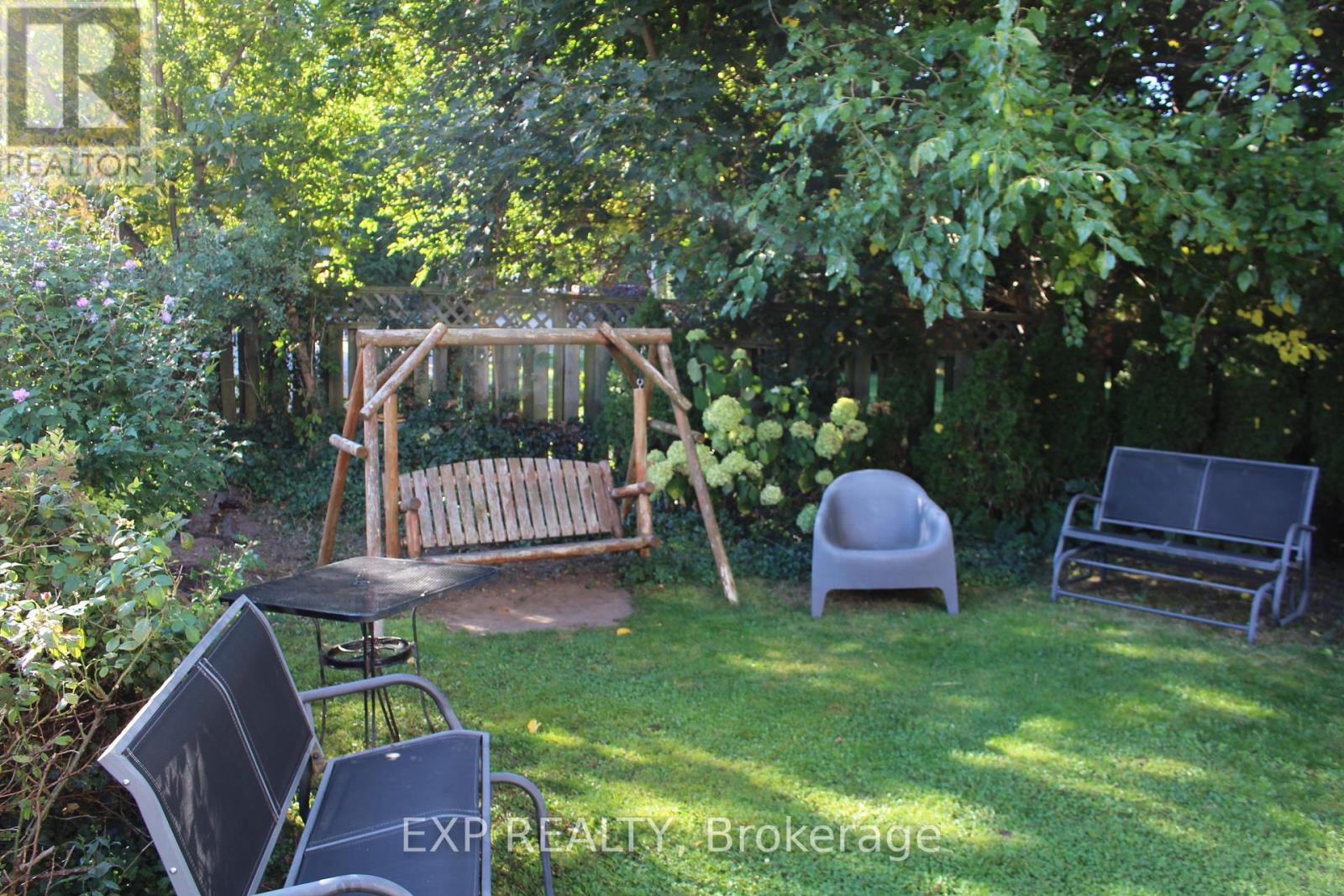 133 Freelton Road, Hamilton, Ontario  L8B 0Z5 - Photo 18 - X12413460
