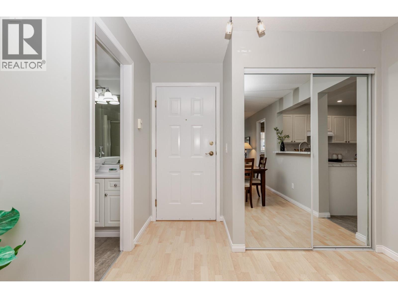 305 5518 14 Avenue, Delta, British Columbia  V4M 4E9 - Photo 3 - R3056717