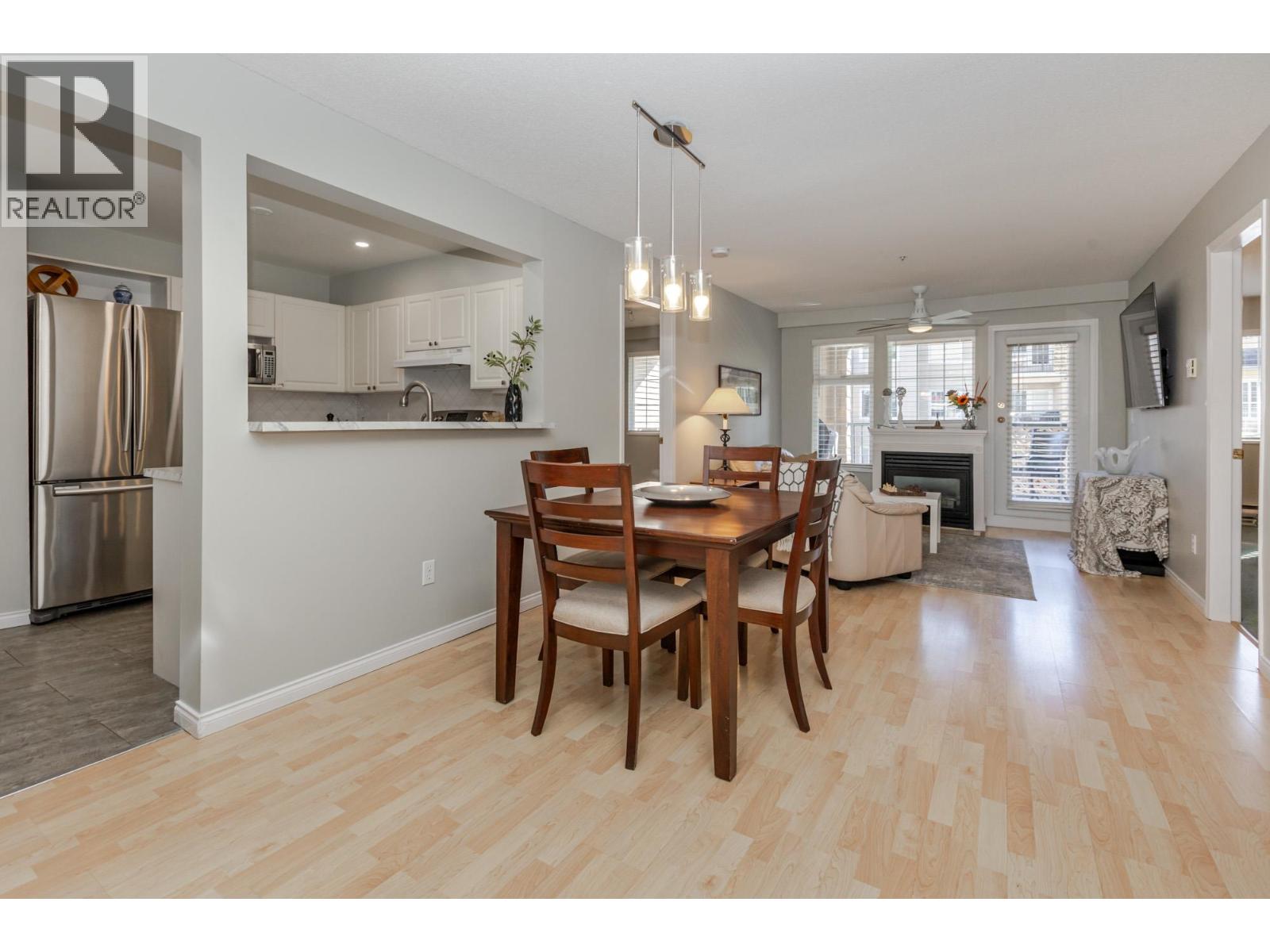 305 5518 14 Avenue, Delta, British Columbia  V4M 4E9 - Photo 2 - R3056717
