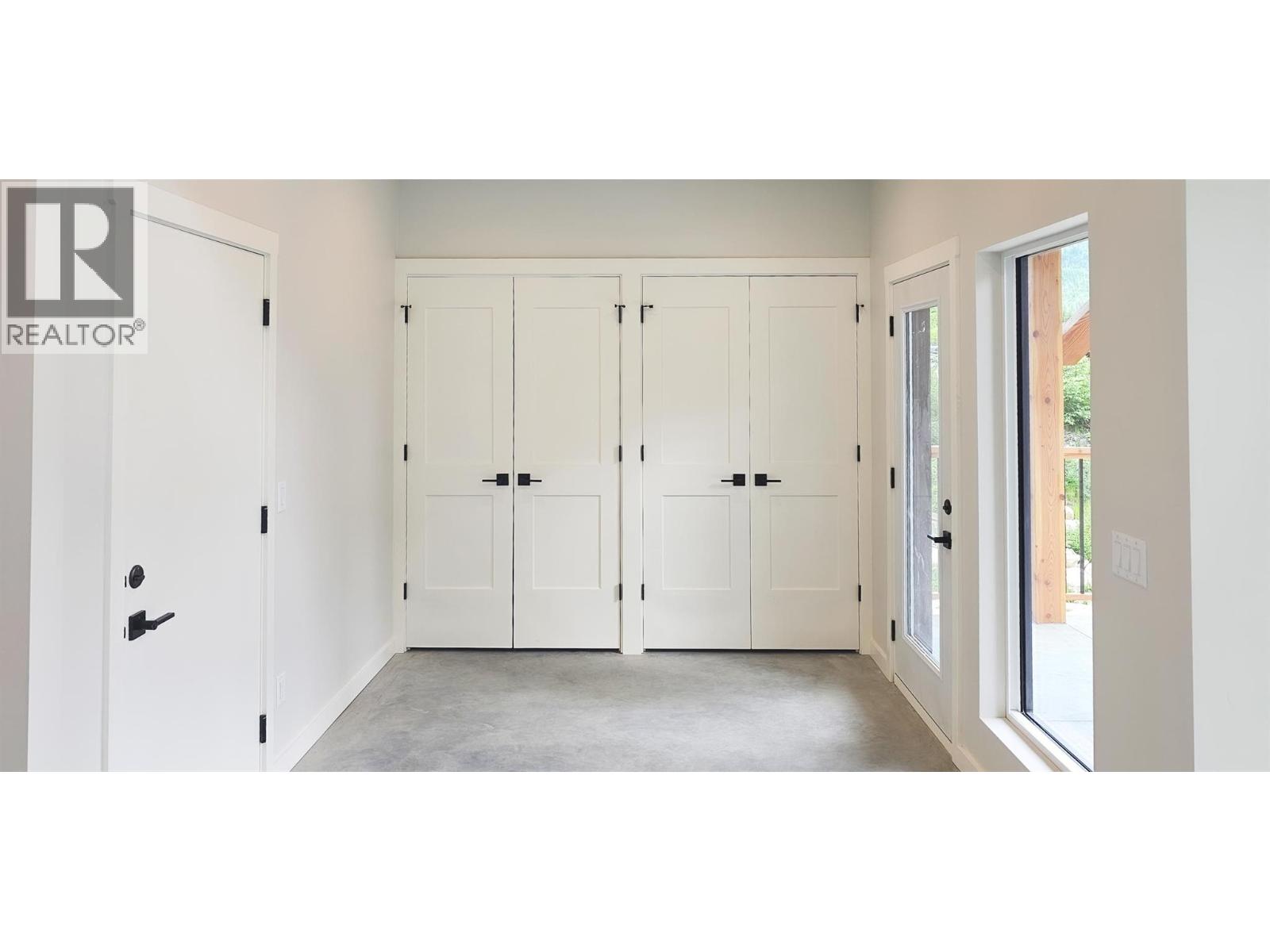 2801 Harlow Road, Nelson, British Columbia  V1L 6L3 - Photo 14 - 10350734