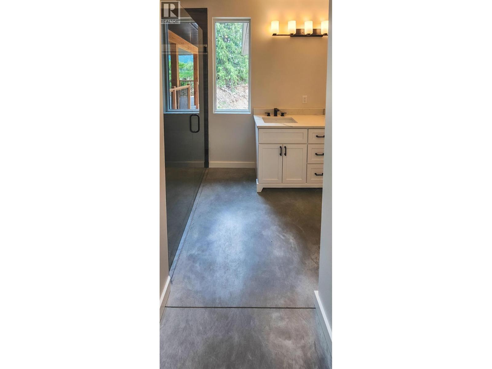 2801 Harlow Road, Nelson, British Columbia  V1L 6L3 - Photo 28 - 10350734