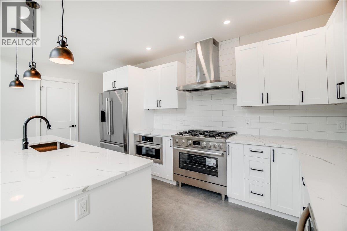 2801 Harlow Road, Nelson, British Columbia  V1L 6L3 - Photo 7 - 10350734