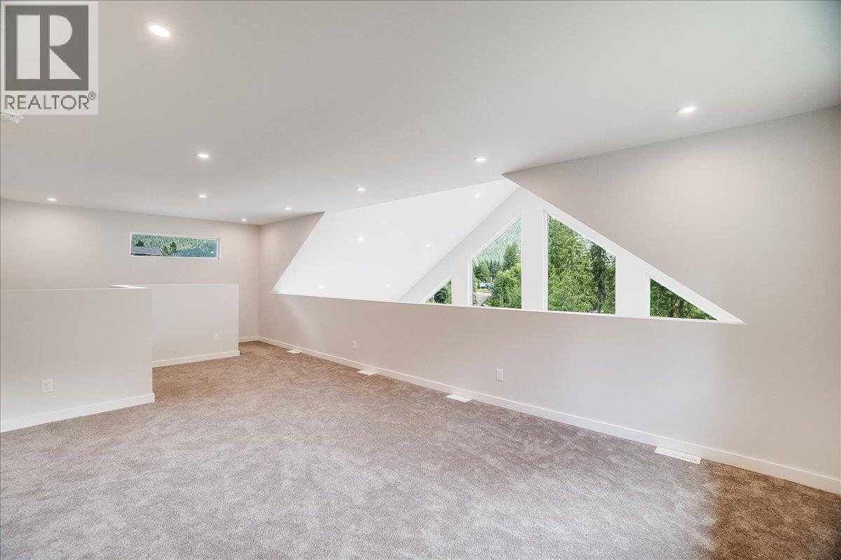 2801 Harlow Road, Nelson, British Columbia  V1L 6L3 - Photo 41 - 10350734