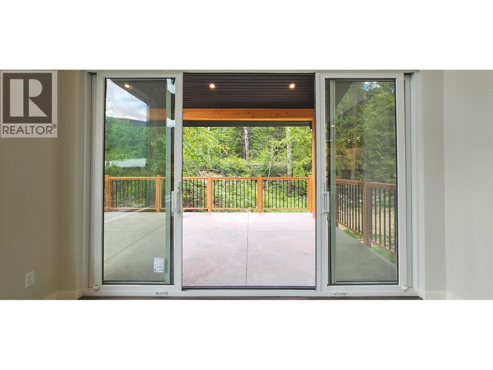 2801 Harlow Road, Nelson, British Columbia  V1L 6L3 - Photo 17 - 10350734