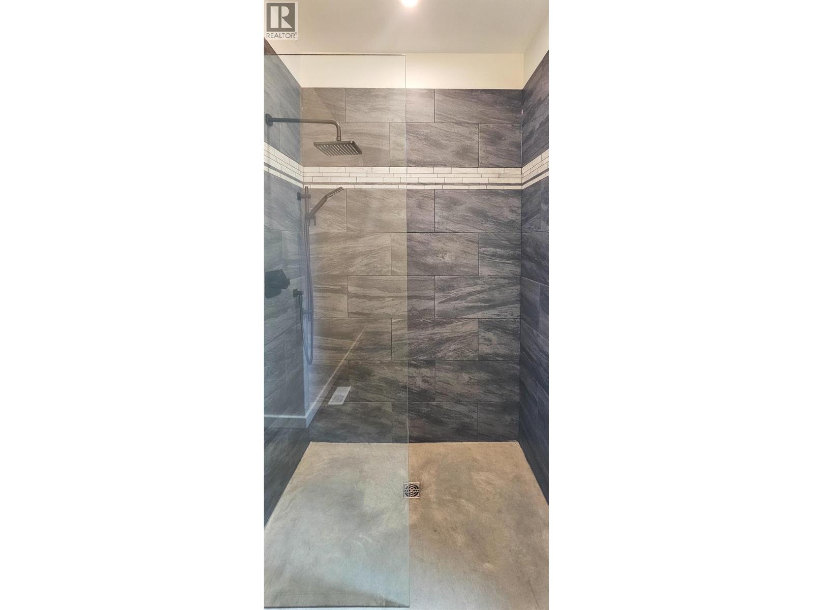 2801 Harlow Road, Nelson, British Columbia  V1L 6L3 - Photo 30 - 10350734