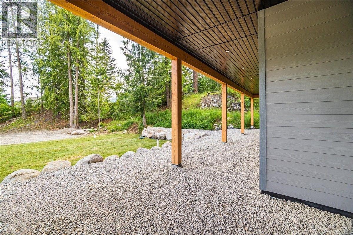 2801 Harlow Road, Nelson, British Columbia  V1L 6L3 - Photo 74 - 10350734