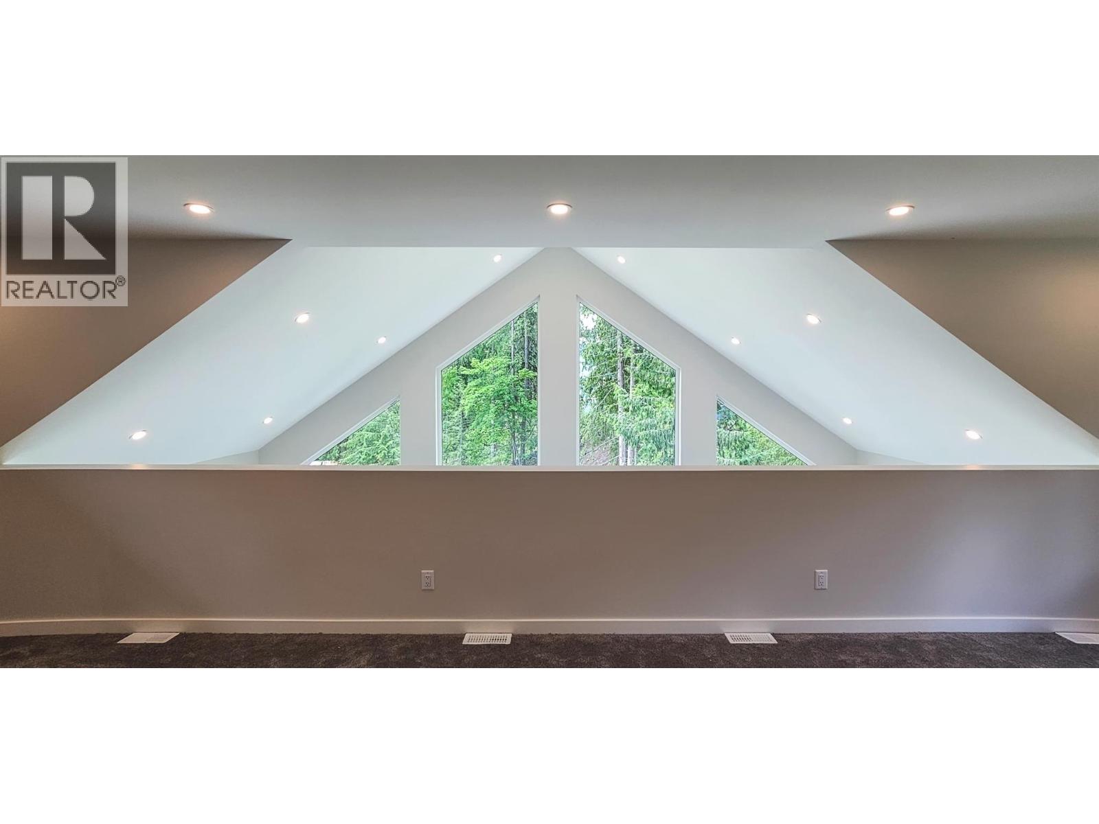 2801 Harlow Road, Nelson, British Columbia  V1L 6L3 - Photo 40 - 10350734