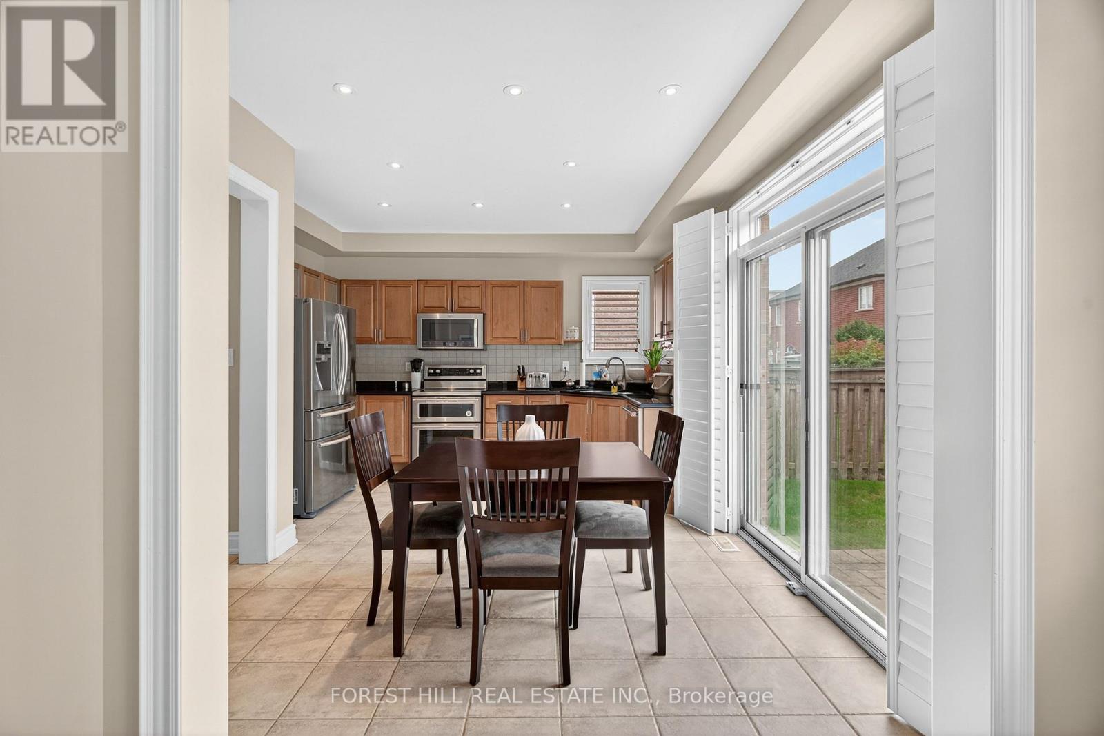 10 Mendel Crescent, Vaughan, Ontario  L4J 9B6 - Photo 12 - N12452364
