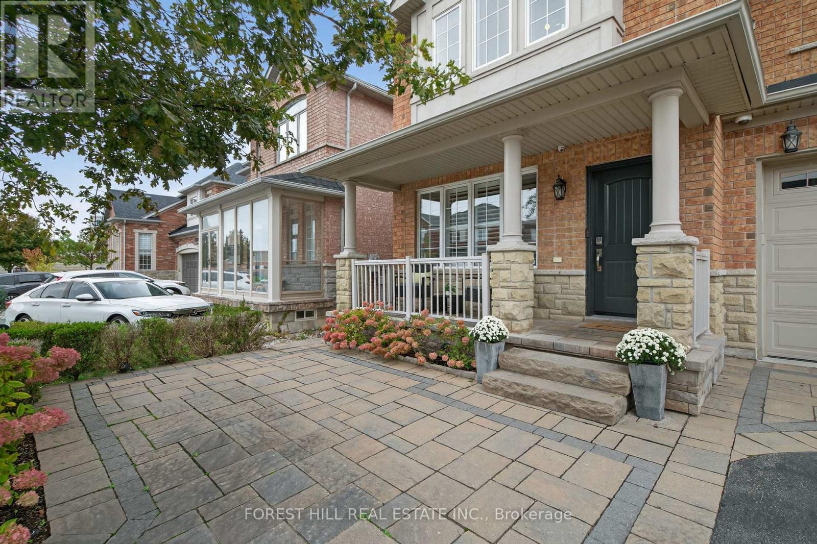 10 Mendel Crescent, Vaughan, Ontario  L4J 9B6 - Photo 2 - N12452364