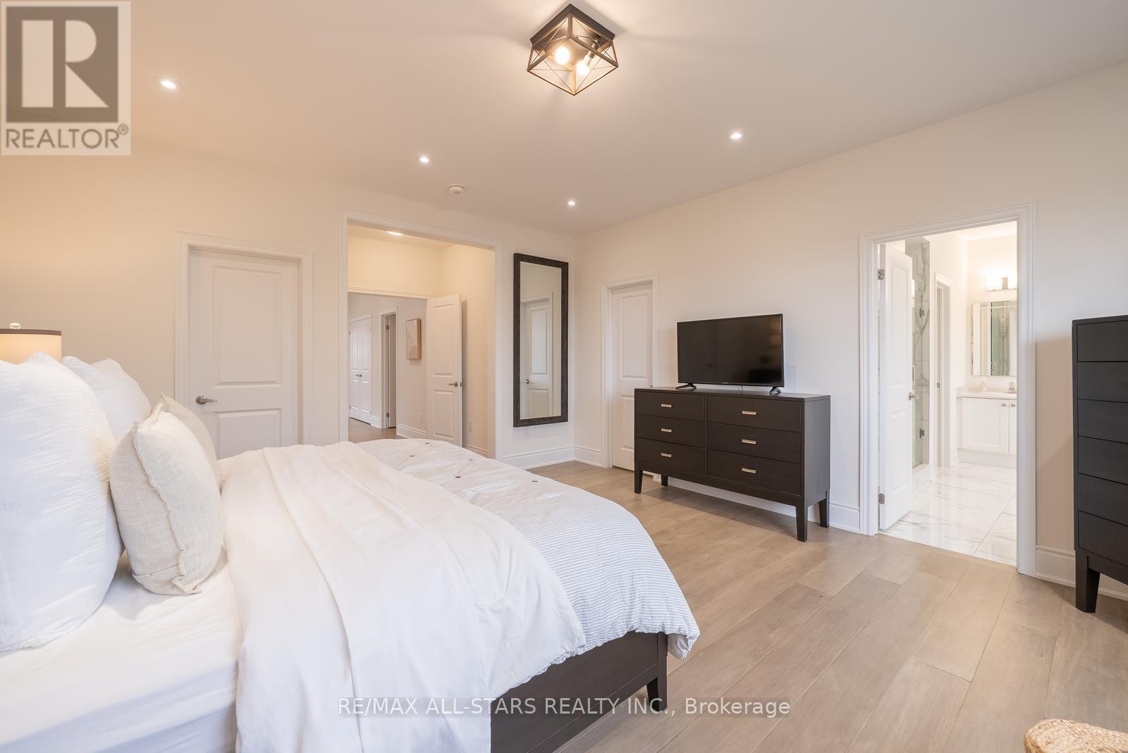 58 Boundary Boulevard, Whitchurch-Stouffville, Ontario  L4A 4W2 - Photo 27 - N12452375