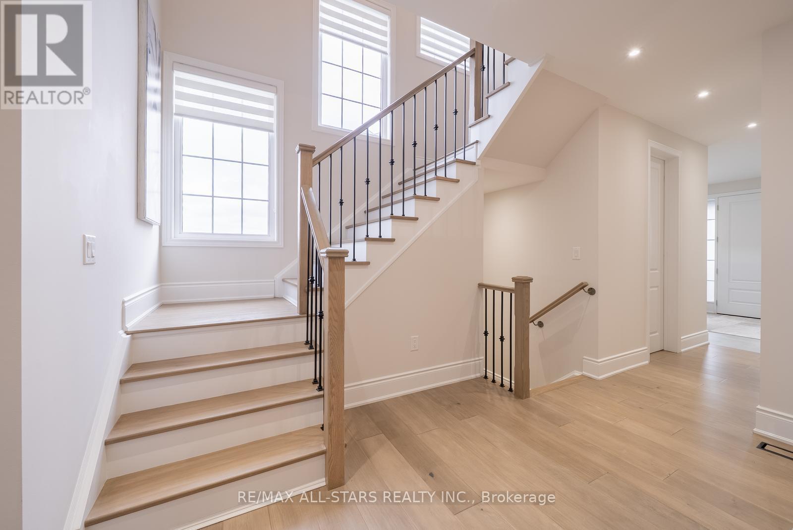 58 Boundary Boulevard, Whitchurch-Stouffville, Ontario  L4A 4W2 - Photo 6 - N12452375