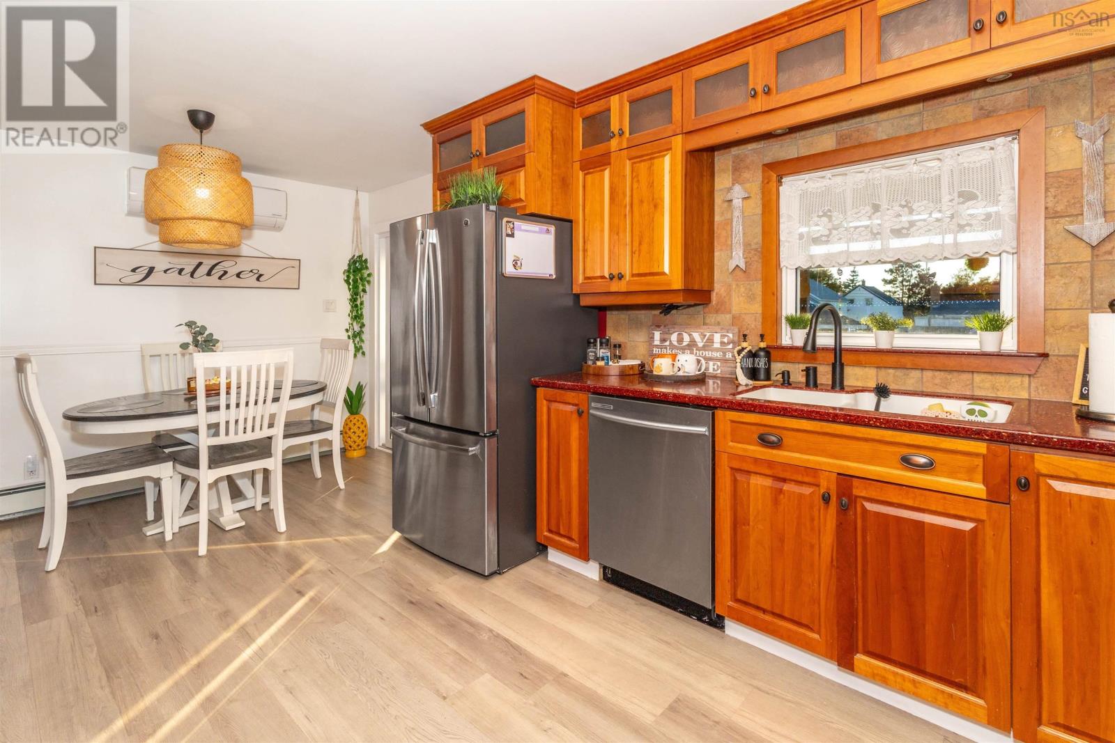 657 George Street, New Waterford, Nova Scotia  B1H 4E7 - Photo 19 - 202525339