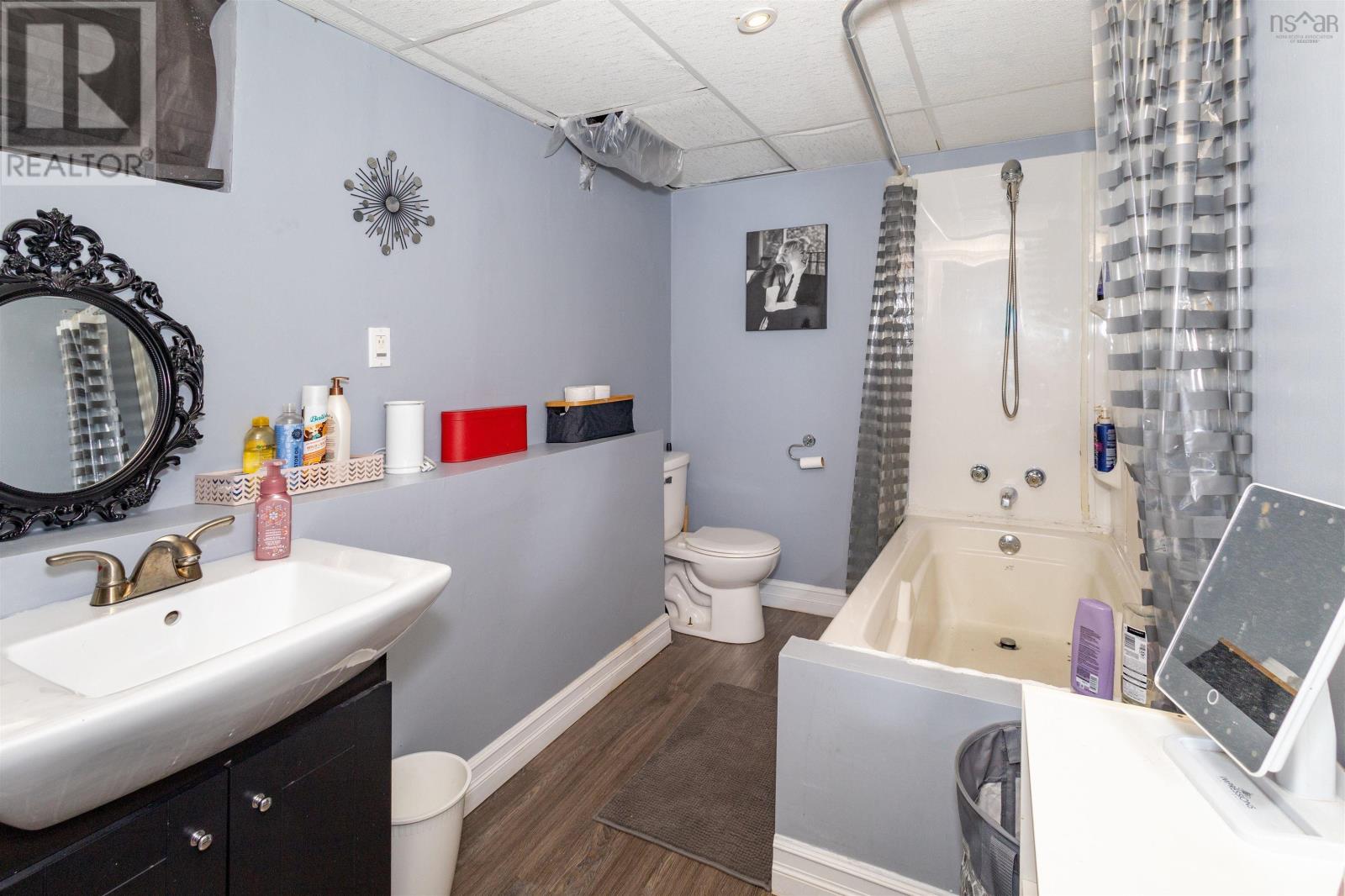 657 George Street, New Waterford, Nova Scotia  B1H 4E7 - Photo 43 - 202525339