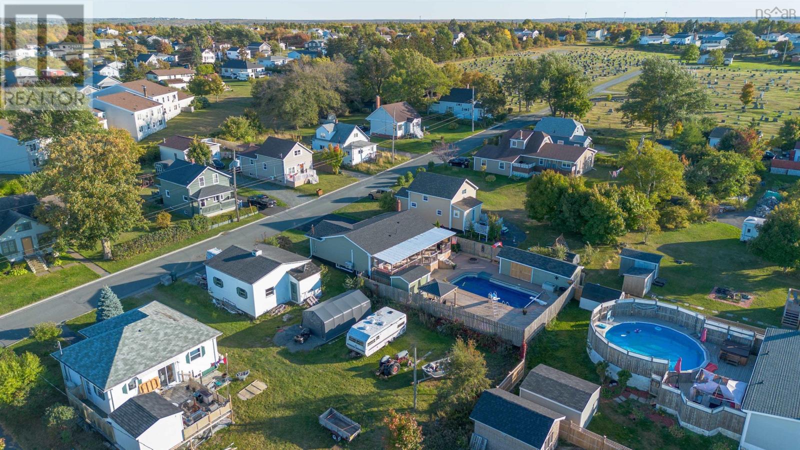 657 George Street, New Waterford, Nova Scotia  B1H 4E7 - Photo 8 - 202525339