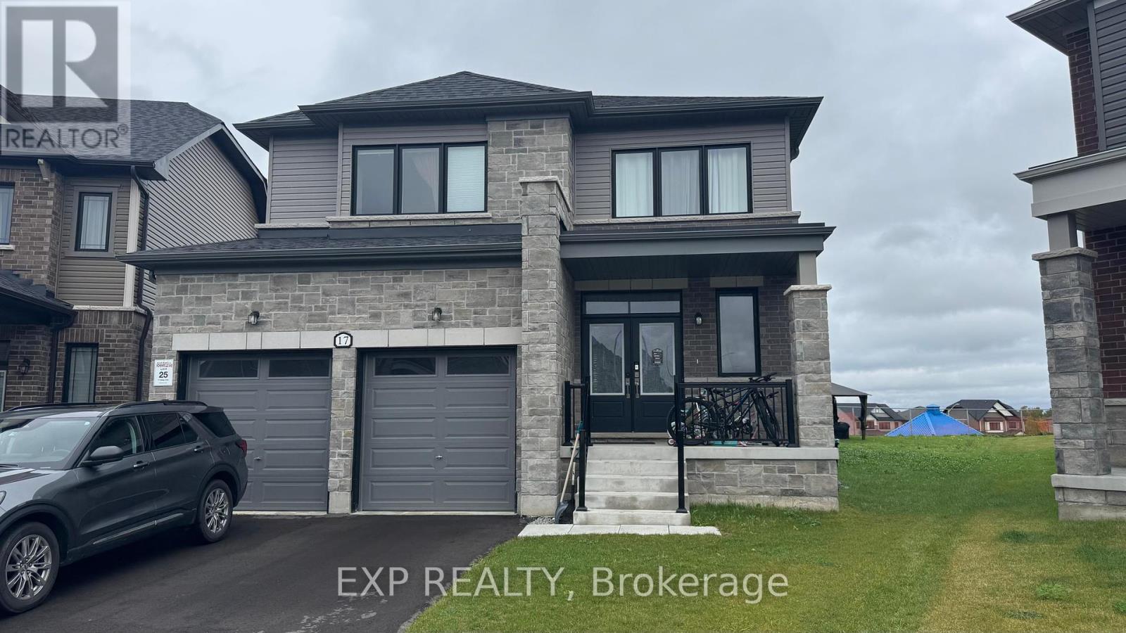 17 Abbey Crescent, Barrie, Ontario  L9J 0W9 - Photo 1 - S12452422