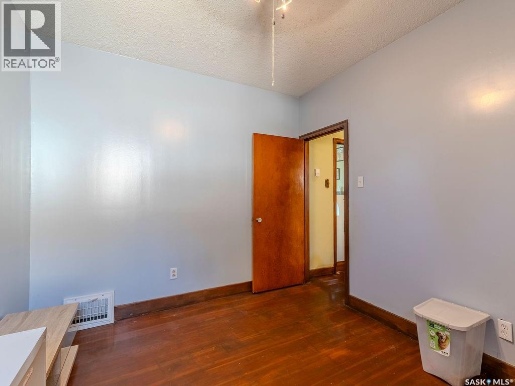 200 11th Street E, Prince Albert, Saskatchewan  S6V 1A3 - Photo 17 - SK020370
