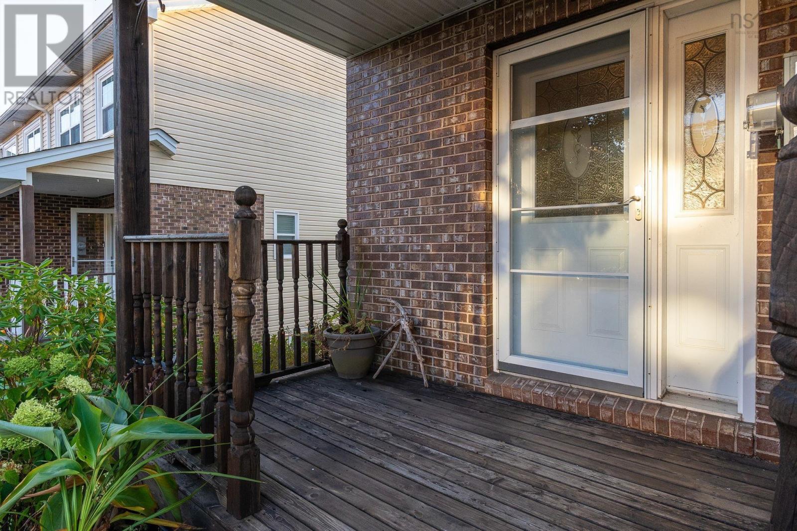 30 Collingwood Court, Dartmouth, Nova Scotia  B2W 0G4 - Photo 2 - 202525432