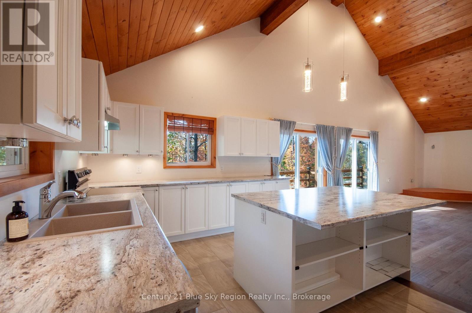 202 Yellek Trail, North Bay, Ontario  P1B 8G5 - Photo 7 - X12452557