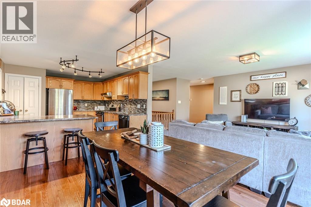 20 Rosemarie Drive, Oro-Medonte, Ontario  L0L 1T0 - Photo 4 - 40777221