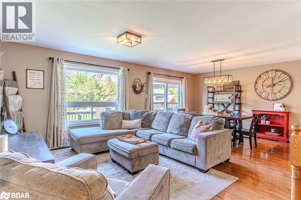 20 Rosemarie Drive, Oro-Medonte, Ontario  L0L 1T0 - Photo 5 - 40777221