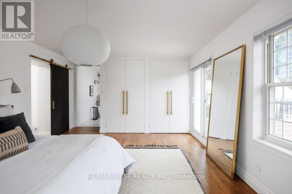 207 Ellis Avenue, Toronto, Ontario  M6S 2X4 - Photo 19 - W12400918