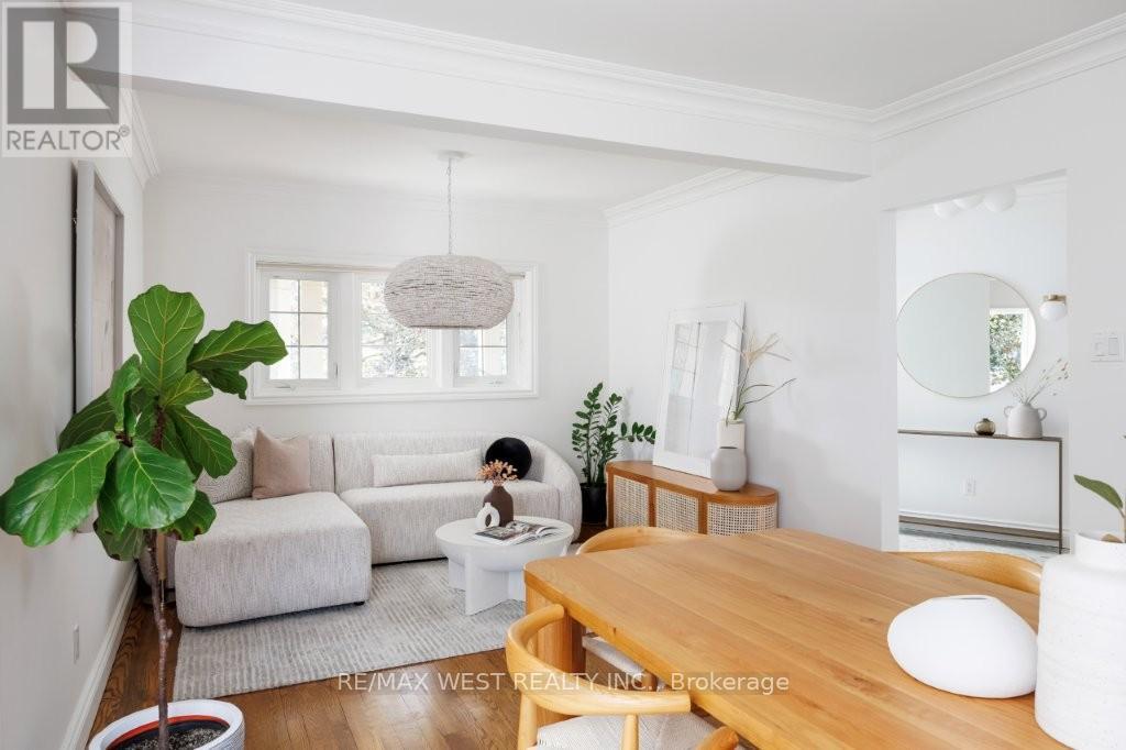 207 Ellis Avenue, Toronto, Ontario  M6S 2X4 - Photo 8 - W12400918